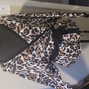 SIZE L LEOPARD print sweater top